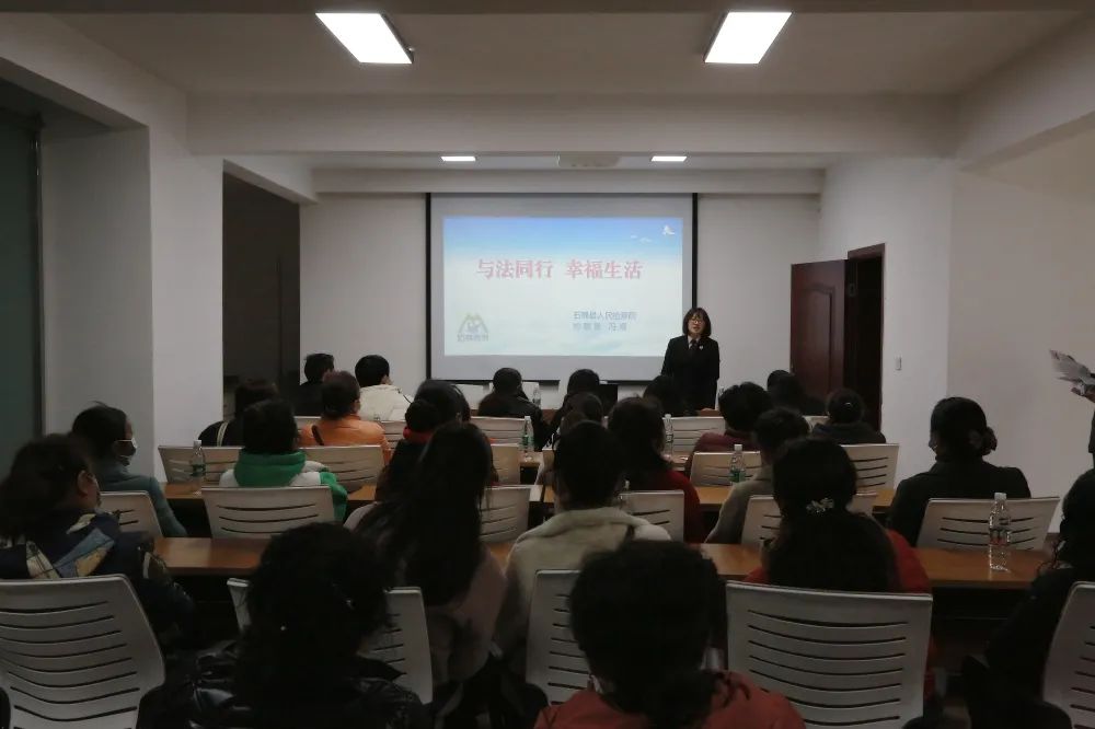 【法治宣传】石棉县人民检察院打出为民办实事三月普法宣传“组合拳”