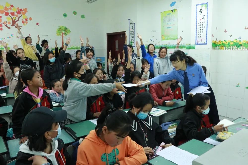 【新时代检察宣传周】保护少年的你 石棉县人民检察院在行动